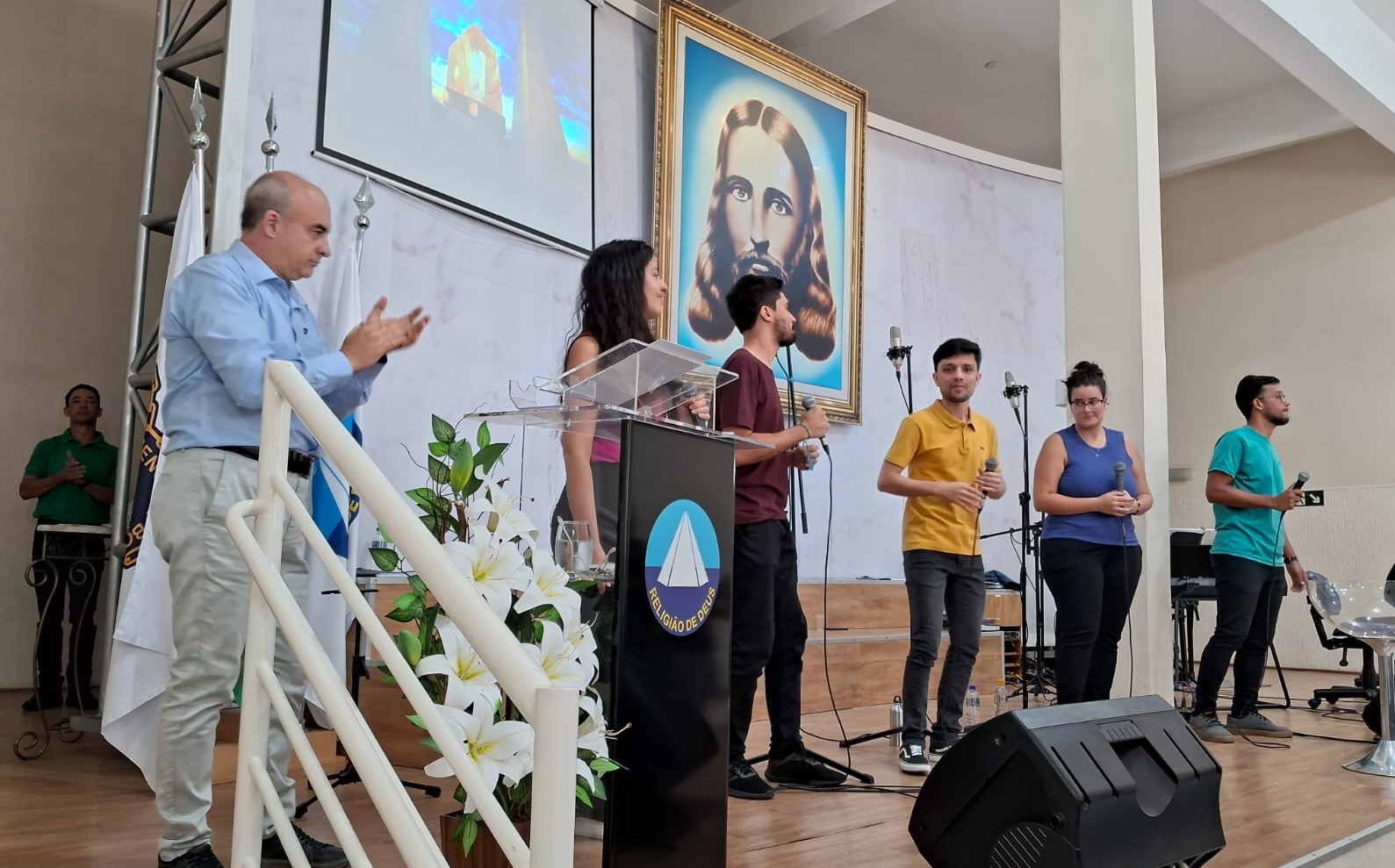 O Encontro das Igrejas Familiares realizado em Belo Horizonte/MG contou com muita música legionária e dinâmicas.
