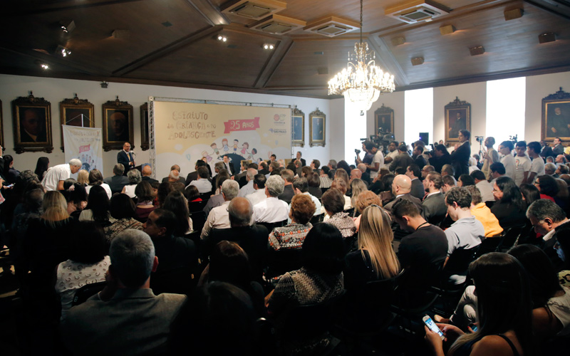 Público presente nas comemorações dos 25 anos do Estatuto da Criança e do Adolescente (ECA), realizadas pela Secretaria de Estado de Desenvolvimento Social, no Palácio dos Bandeirantes, sede do Governo do Estado de São Paulo.