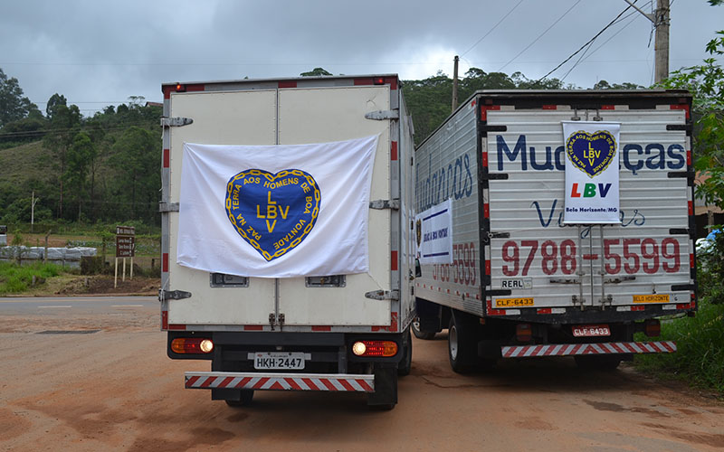 Mariana, MG — A sua colaboração chegou ao seu destino e beneficiará milhares de famílias que foram atingidas pela quebra das barragens na região.