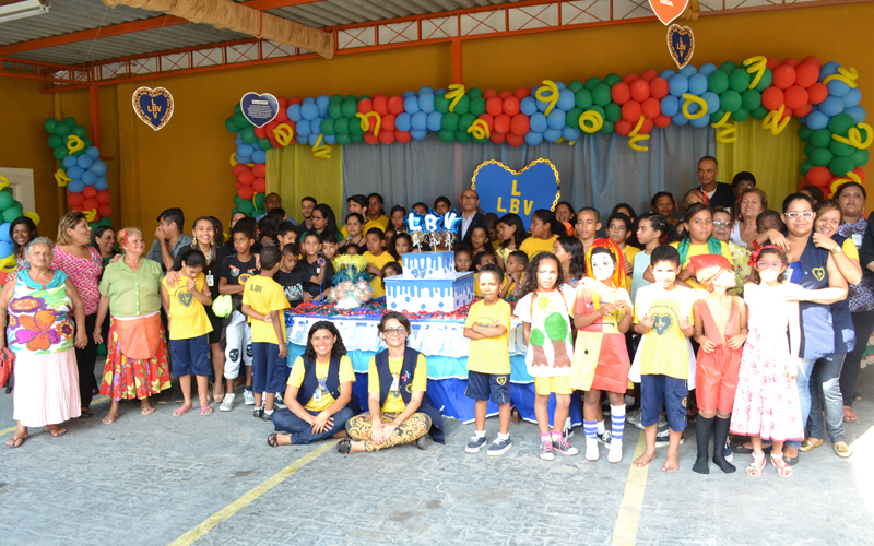 Recife, PE — Nesta quarta-feira, 5, a Legião da Boa Vontade comemorou 39 anos de realizações na capital pernambucana. E para pontuar essa trajetória de sucesso, convidou famílias atendidas, voluntários, parceiros e colaboradores para uma grande festa em seu Centro Comunitário de Assistência Social. :)