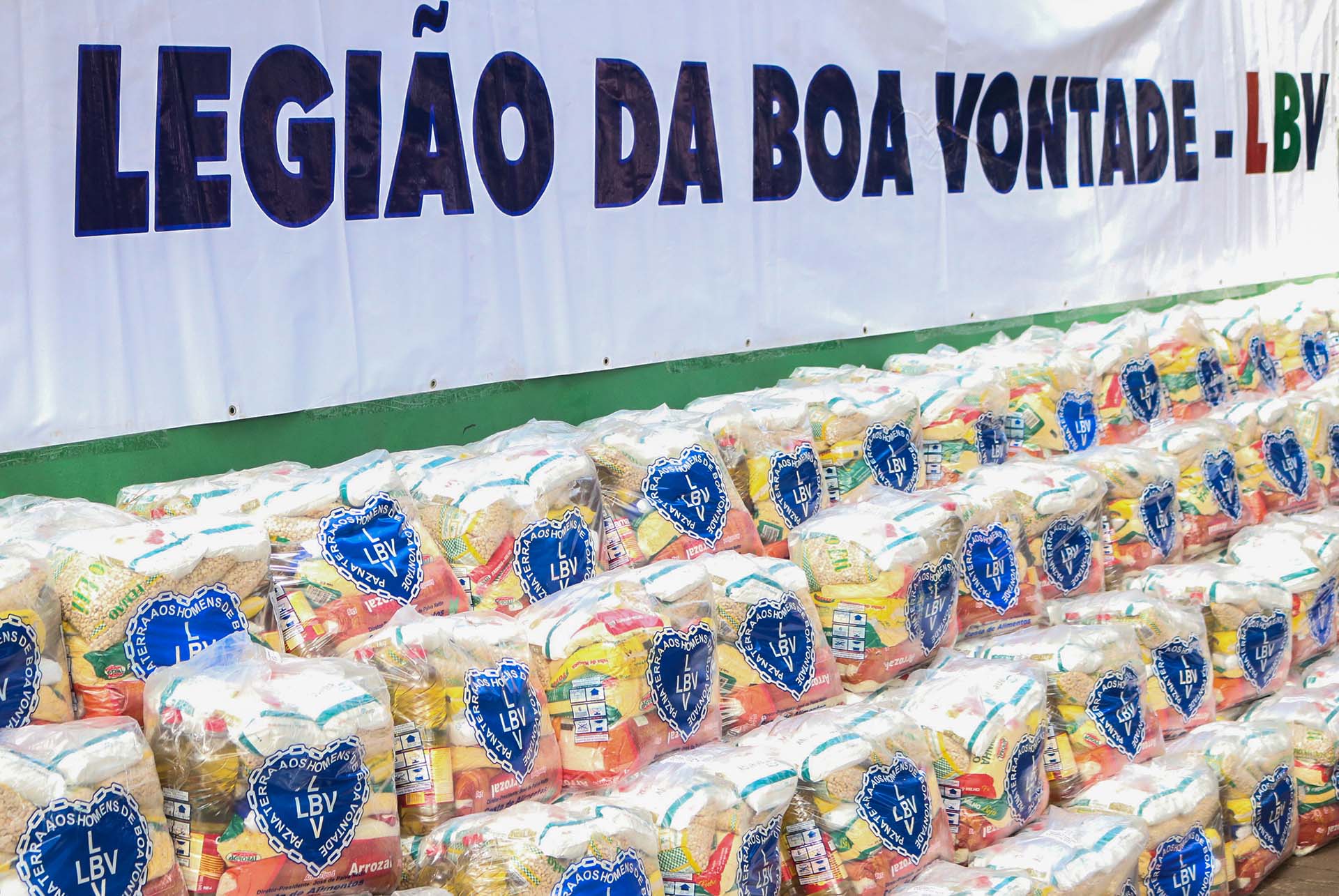 Macapá, AP — Por meio da campanha Diga Sim!, a LBV entregou 200 cestas de alimento às famílias que vivem em situação de vulnerabilidade social e que enfrentam a fome.
