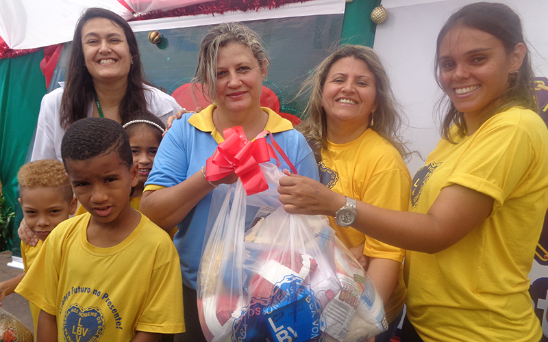 Ceia de Natal beneficia associações assistidas pelo projeto Mesa