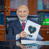 Foto de Paiva Netto, presidente da LBV