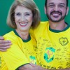 A atriz e escritora Jalusa Barcelos e o diretor teatral Jorge Queiroz são outros destacados artistas que aderiram à campanha, que beneficia milhares de crianças em risco social atendidas pela Instituição.