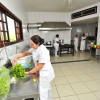 Volta Redonda, RJ — E na cozinha, uma equipe especial cuida de todo o preparo, com muita carinho, da refeição dos idosos e também de toda a equipe da LBV que trabalha na unidade.