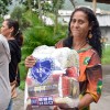 Rio de Janeiro, RJ — Na Zona Oeste da cidade maravilhosa, os moradores do bairro Praça Seca atendidos pela Associação Aquilah receberam as cestas de alimentos da campanha de Natal da LBV.
