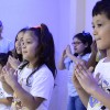 Fortaleza, CE - Meninos e meninas cantam e dançam a música tema do 15º Fórum Internacional dos Soldadinhos de Deus, da LBV.
