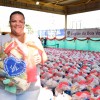 Rio de Janeiro, RJ — O sorriso no semblante de Érica Lopes, atendida pela LBV, revela a satisfação em levar a cesta de alimentos e ter a certeza de um fim de ano mais digno.