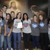 RIO DE JANEIRO, RJ — Juventude Ecumênica da Boa Vontade de Deus de Araruama, RJ, com o certificado de participação do Festival Internacional de Música, da LBV!