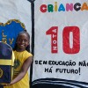 Rio de Janeiro, RJ — O presente da Legião da Boa Vontade é composto por estojo, lápis preto e de cor, canetas, borrachas, tesoura, tubos de cola, cadernos, mochila, dicionários de Português e de Inglês, entre outros itens.
