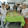 Participantes do curso de culinária oferecido pela LBV. As aulas são realizadas no Centro de Formação Profissional, da Instituição.