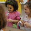 Ein Glückliches Lachen – das Programm führt Informationskampagnen durch, betreibt Vorbeuge und Zahnbehandlung für Kinder aus Gemeinschaften mit geringem Einkommen. Dieses Programm ruht auf drei Pfeilern: den Mobilen Einheiten für Mundgesundheit; den sozialen Zahnputzstellen (Orte an denen die Kleinen lernen sich korrekt die Zähne zu putzen); und die Ausbildung von Freiwilligen, damit diese als Beauftragte der Gemeinschaft für Mundgesundheit eingesetzt werden können.