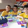 Presidente Prudente, SP — A campanha incentiva crianças e jovens a frequentarem a escola, proporcionando material de qualidade e contribuindo para a melhora da autoestima e do desempenho escolar deles.