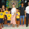 Campinas, SP — Na foto, Talma Matreiro Vale (ao centro), diretoria de Relações Institucionais e Eventos na EPTV (repetidora afiliada da TV Globo), Matheus Henrique de Oliveira (de camisa preta), Luís Augusto Amaral (D), e Edmeire Campos (E), gestora na unidade da LBV, participaram da entrega dos kits pedagógicos para as crianças atendidas no Centro Comunitário e Educacional Victorino Baccari.