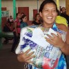 Santana, AP — As cestas de alimentos entregues foram carinhosamente montadas para garantir que cada família tenha um Natal com alimento farto e nutritivo na mesa