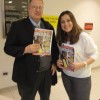 NUEVA YORK, EUA — También recibió la revista BUENA VOLUNTAD Mujer (en inglés), el Sr. John Martin, Vicepresidente de Operaciones de la organización Human Life International (HLI).