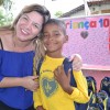 Belo Horizonte, MG - “É um dos primeiros eventos que eu participo com um número grande de criança, onde há uma organização impecável, um cumprimento do tempo, uma apresentação singela, as pessoas cumprindo um protocolo de maneira afetiva, carinhosa com as crianças e isso é o mais importante: a criança estar no centro da ação. Eu me senti privilegiada, agradeço. Todas estas ações que contemplam a educação das crianças são muito bem-vindas e a gente só tem agradecer! As crianças merecem este esforço! Algumas pessoas confundem carência econômica ou pouca vivência social com falta de inteligência, e não é isso. Muitas vezes estas crianças carecem de oportunidades. E oportunidades como estas são fundamentais para mostrar que todos são capazes, indiscriminadamente. É preciso oferecer possibilidades como estas que a LBV oferece para as crianças”, destacou a diretora regional de educação, Valéria Inácio Chagas.