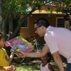 PELOTAS, RS — Equipe da RBS TV, afiliada da Rede Globo, registra a alegria das crianças e das familias sendo beneficiadas pela campanha de Natal da LBV. Quer ajudar? É rápido, fácil e seguro, clique aqui.