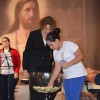 CURITIBA, PR —&nbsp;Jovem recebe a revitalização espiritual durante a Cerimônia Ecumênica da Religião do Terceiro Milênio.
