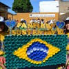 Maceió, AL — As crianças e adolescentes que integram o serviço de proteção básica da LBV produziram a Bandeira do Brasil com material reciclável. =D