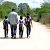 Buíque, PE - A Campanha Criança Nota 10 — Proteger a infância é acreditar no Futuro! beneficiou centenas de famílias do Povoado Tanque, que vivem em situação vulnerável. Os kits ajudarão as crianças durante o ano letivo e os pais que não dispõem de recursos para comprar os itens necessários.