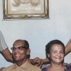 Álbum de família: José de Paiva Netto; o pai dele, seu Bruno Simões de Paiva; a mãe, dona Idalina Cecília de Paiva; e sua irmã, Lícia Margarida.
