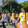 Belo Horizonte, MG — Jovens e crianças que participam de oficinas de arte e cultura produziram, com materiais recicláveis, instrumentos para tocar na Fanfarra Sustentável, levando, além de uma mensagem positiva, muita música ao desfile cívico e militar.
