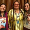 NUEVA YORK, EUA: Integrantes del equipo de la LBV confraternizan con la presidenta del Consejo Nacional del Parlamento de la República de Namibia, Margaret Mensah-Williams (Centro), y le presentan las recomendaciones de la Institución enviadas especialmente para el evento.