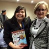 NUEVA YORK, EUA: Adriana Rocha (Izq.), de la LBV, presenta el mensaje de la Institución a la Presidente de la Down Syndrome International, Vanessa dos Santos, quien lucha por los derechos humanos de las personas con síndrome de Down y otras deficiencias intelectuales.