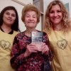 Buenos Aires, Argentina — Las Iglesias Familiares realizan semanalmente la Cruzada del Nuevo Mandamiento de Jesús en el Hogar. En esa ocasión, se reúnen parientes, amigos y vecinos con el fin de buscar la fuerza y el amparo celestial para vencer los desafíos diarios.