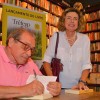O evento, realizado na Livraria da Travessa de Ipanema, reuniu amigos, personalidades e fãs do escritor.
