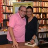 O evento, realizado na Livraria da Travessa de Ipanema, reuniu amigos, personalidades e fãs do escritor.
