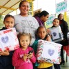 Mogi das Cruzes, SP — As mães ficaram felizes ao receberem seus cobertores da campanha
