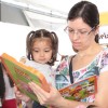 Na 60ª Feira do Livro da capital gaúcha, a literatura promove maior interação entre familiares. 
