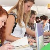 Público infantojuvenil marcou presença nesta edição da 60ª Feira do Livro. 
