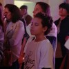 Jovens de todas as idades participam da Campanha de Entronização do Novo Mandamento de Jesus no Coração de Boa Vontade. 
