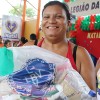 Salvador, BA - A satisfação em levar a cesta de alimentos e a certeza de um fim de ano mais digno é facilmente constatada no semblante dos atendidos da LBV.