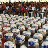 Rio Branco, AC — Vista parcial das cestas de alimentos não perecíveis entregues pela Legião da Boa Vontade que irão fazer o Natal de muitas famílias muito mais feliz e digno.