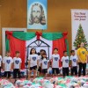 Curitiba, PR — Para dar as boas-vindas ao público, que lotou a quadra do Centro de Educação Infantil José de Paiva Neto, o coral do Programa de apoio a Ex-alunos da LBV (PAEX) entoou diversas Músicas Legionárias.
