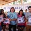 Brasília, DF - Representantes da LBV realizam a entrega de cobertores da campanha Diga Sim!, a famílias indígenas que residem em uma reserva na capital brasileira.