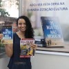 Porto Alegre, RS – A poetiza Nayara Lemos, esteve presente na 64ª Feira do Livro de Porto Alegre e na oportunidade adquiriu um exemplar da obra “Os mortos não morrem” e a recente edição da revista BOA VONTADE.