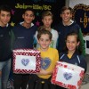 Joinville/SC: Atletas da Joinville Natação tembém compareceram na entrega de cobertures, entre eles Lucas Cruz, Lucas Kaiser, João Menon, Eduardo Luiz além do Kaua Grams e da Leticia Romão.