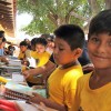 Centro comunitario Jose de Paiva Netto, niños del Centro reciben material escolar
