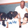 John Amos durante visita ao Centro Educacional José de Paiva Netto no Rio de Janeiro/RJ
