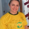 A diretora comercial da Rádio Mil FM, da capital goiana, Kleide Silva, veste a camisa da iniciativa.
