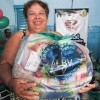 Uchoa, SP — A importância de receber a cesta de alimentos é expressa no sorriso de cada pessoa beneficiada pela campanha.