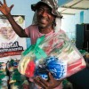 Uchoa, SP — As cestas de alimentos entregues foram carinhosamente montadas para garantir que cada família possua um Natal mais feliz.
