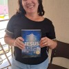 A Irmã Marcilene Mendes, de Belo Horizonte/MG, preparada para realizar a leitura de mais um livro da literatura legionária e vencer durante o ano de 2024
