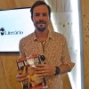 SEXTA-FEIRA, 8 — Olhe só quem esteve na Bienal do Livro do Rio: o ator Paulo Vilhena! Ele participou de uma animada conversa no Café Literário, junto com o também ator Danton Mello e a jornalista Fernanda Gentil.

