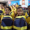 GOIÂNIA, GO — Contentes, crianças exibem, os kits de materiais pedagógicos entregue pela LBV nessa sexta-feira, 6, na capital goiana. A ação incentiva crianças e jovens a frequentarem a escola, proporcionando material de qualidade e contribuindo para a melhora da autoestima e do desempenho escolar deles.